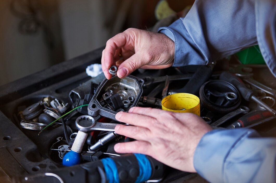 Poradnik: Kluczowe zasady bezpieczeństwa przy pracy z narzędziami do naprawy samochodów