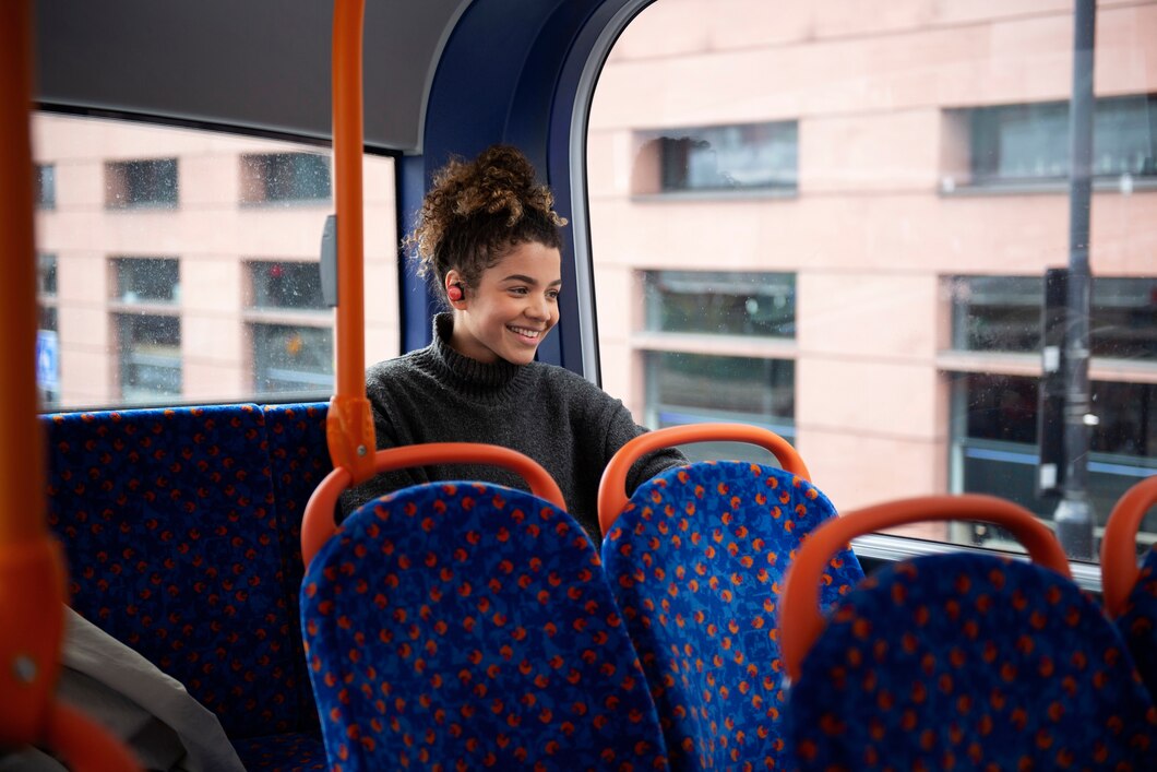Komfort i bezpieczeństwo w podróży – zalety nowoczesnych busów na międzynarodowych trasach